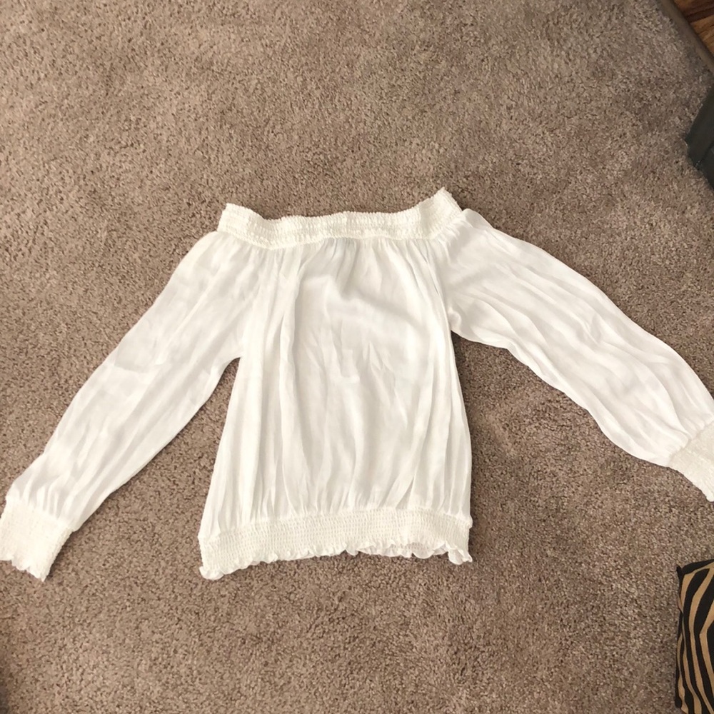 White House black market off the shoulder blouse